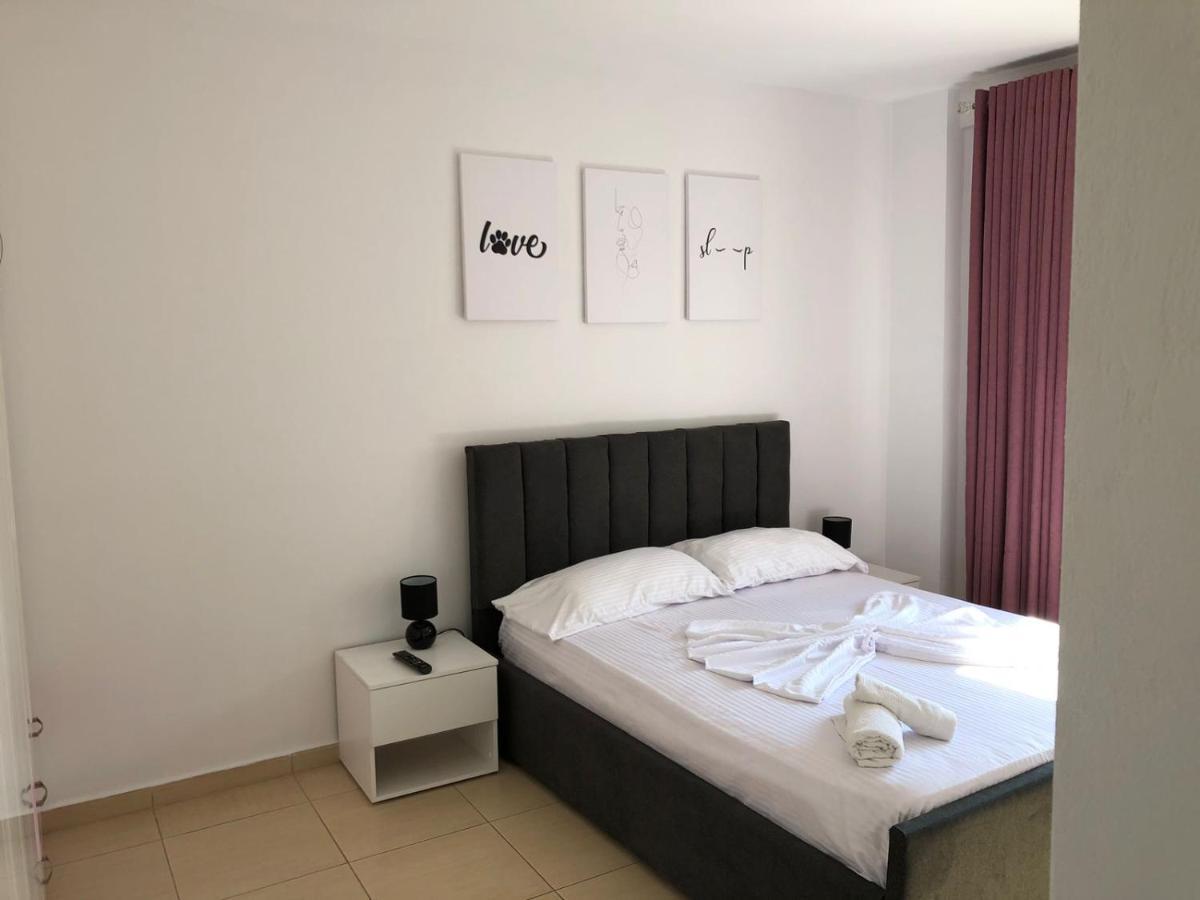 Elion'S Apartment Sarandë Esterno foto